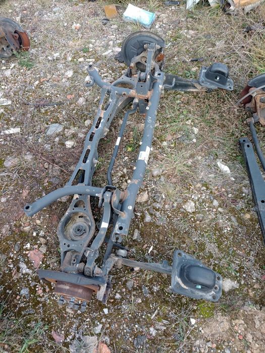 VW GOLF V PLUS OŚ TYLNA BELKA