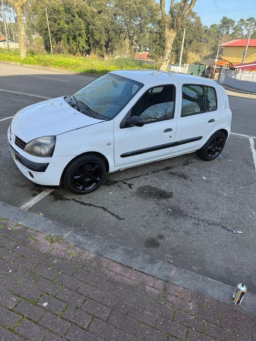 Renault Clio 1.2 Gasolina | 2001 | aceito retoma 
Renault Clio ano 2