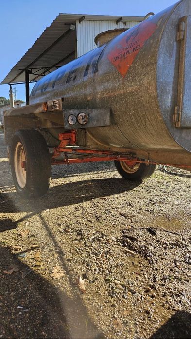 Reboque Cisterna Transporte de Gasóleo