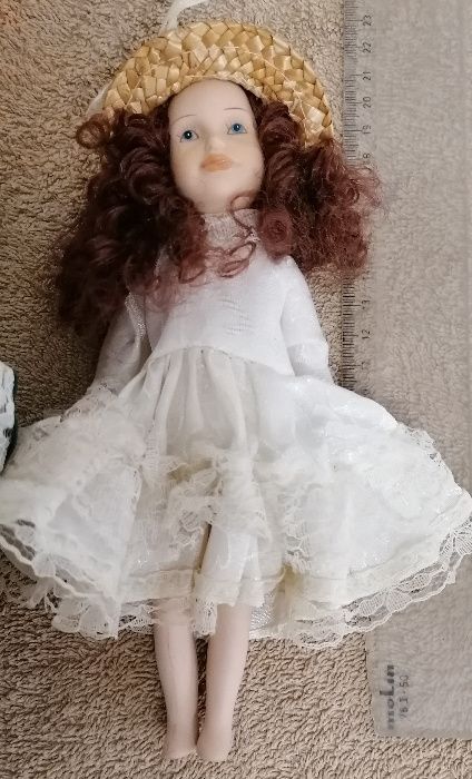 Bonequinhas de porcelana (4 un)