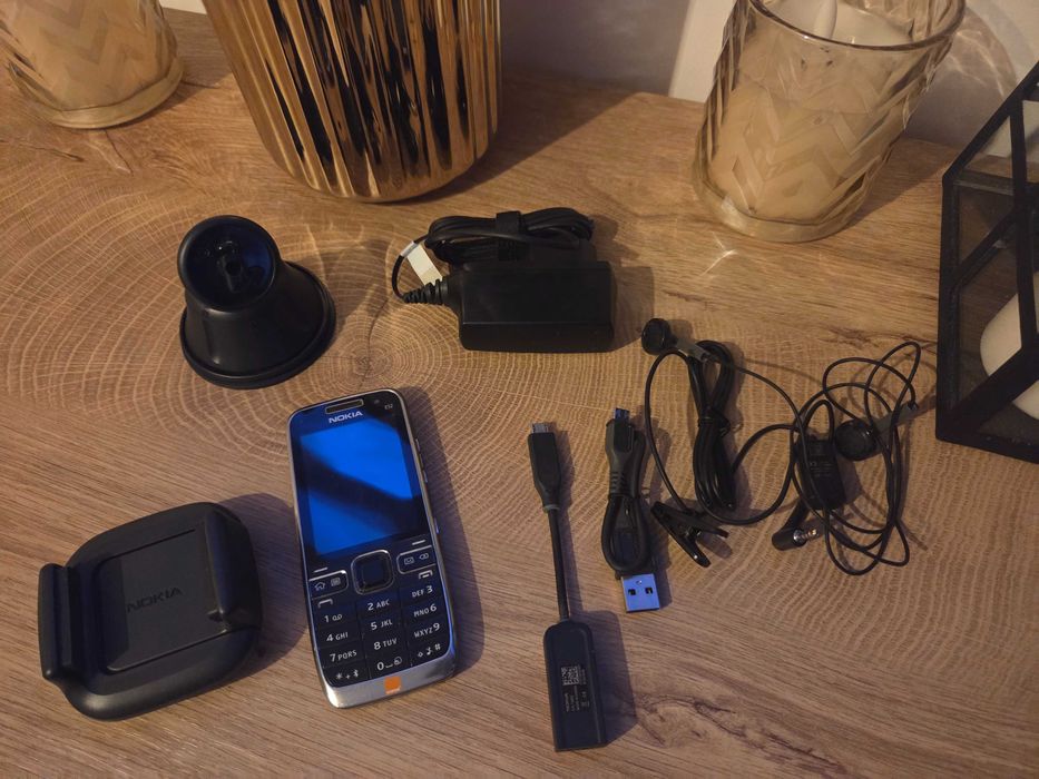 * E52 NOKIA Pełny Zestaw Wszystkie Akcesoria *
