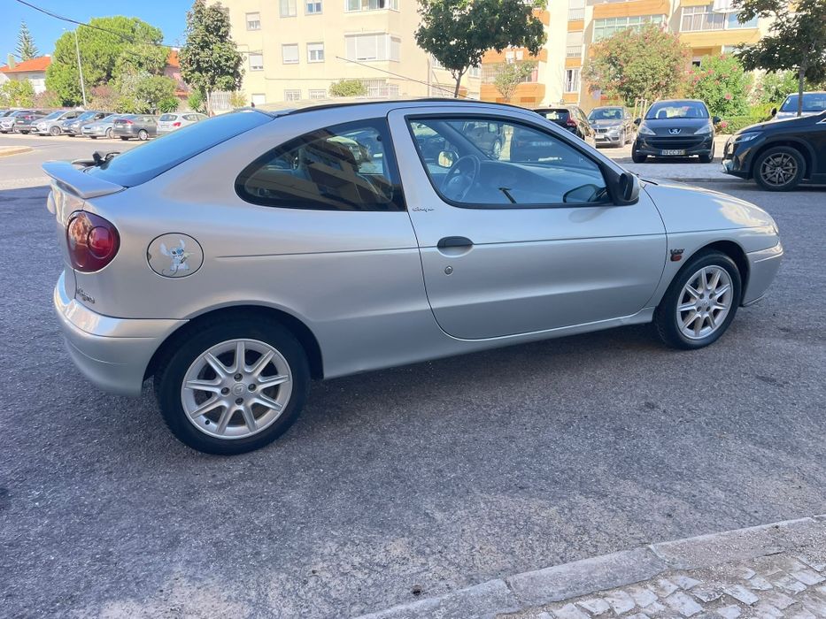 Renault Megane Coupé 1.4i Ano 2000/06