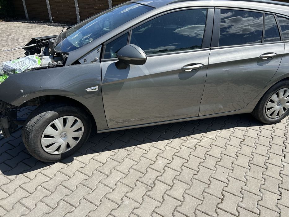 Dzwi prawe astra k