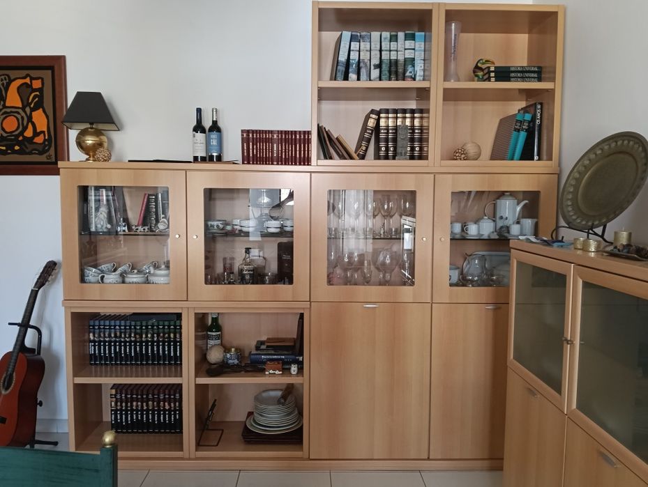 Móvel de sala por módulos em folheado a faia