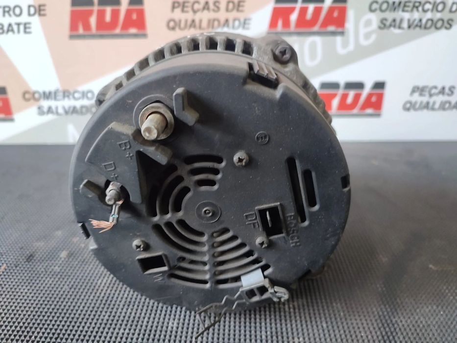 A37 ALTERNADOR  AUDI A4 B5 1.9 TDI de 1999, 120A