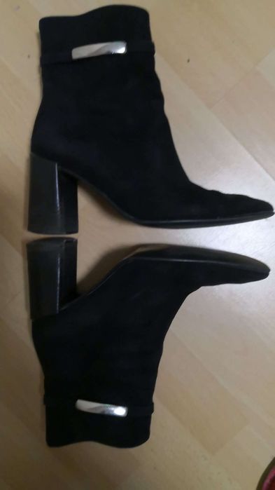Buty czarne NEXT rozmiar 37 skóra naturalna zamsz botki na słupku obca