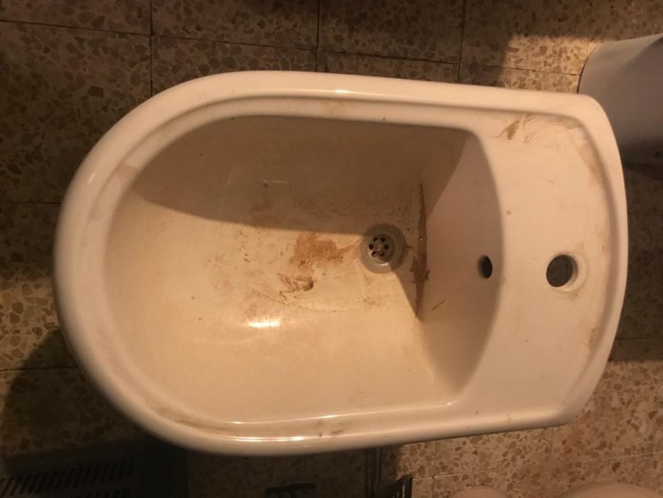 Bidé Roca e Bidé Sanitana branco