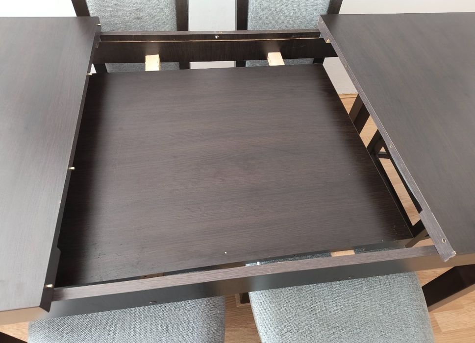 Stół rozkładany dl. 130cm szer. 80 cm + 80 cm