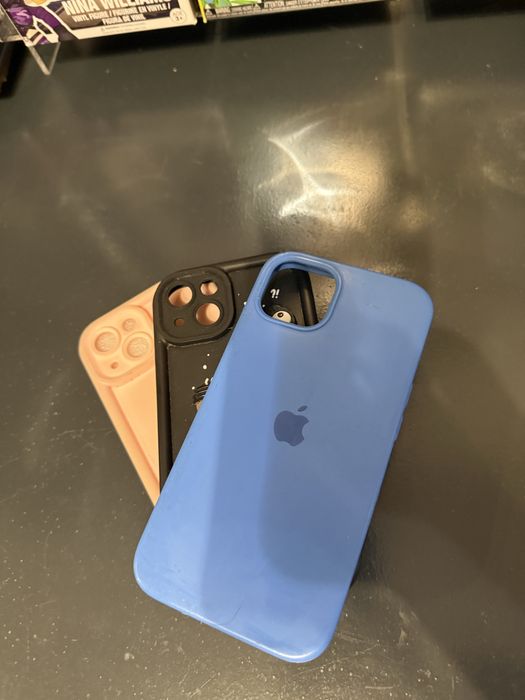 Чохли на Iphone 13