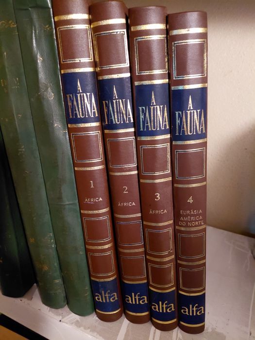 4 volumes enciclopédias A FAUNA