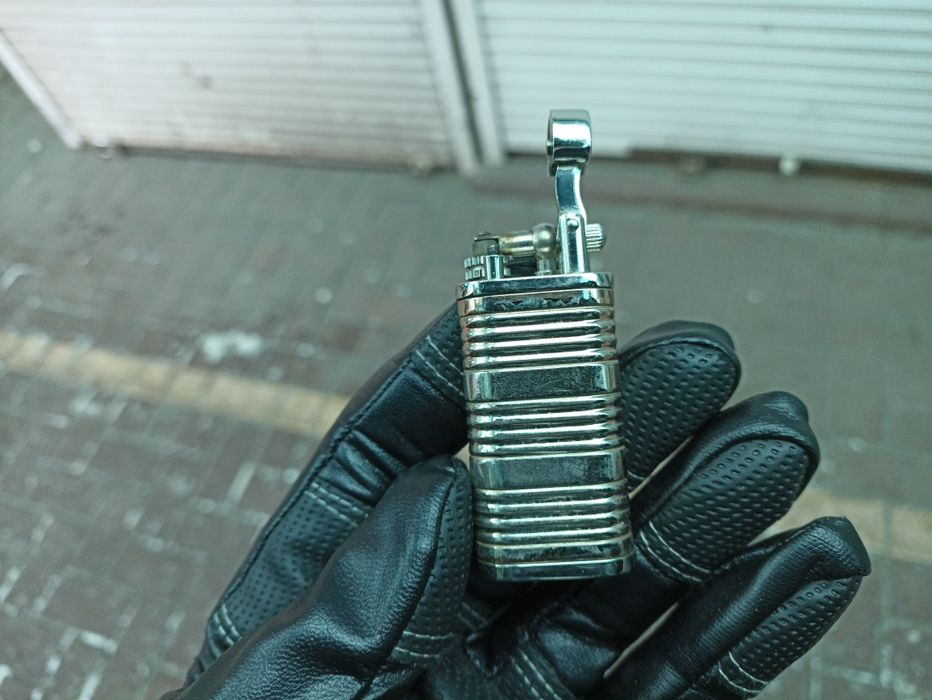 Винтажная зажигалка Yabao