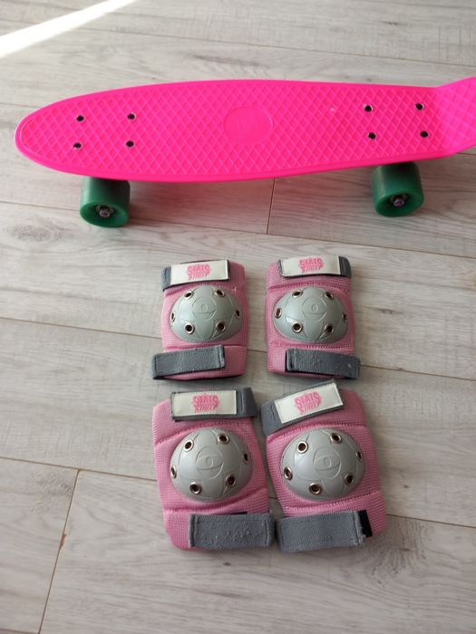 Deskorolka I ochraniacze dla dziewczynki