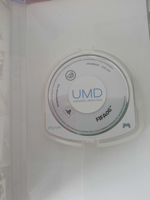 Lote de Jogos de Consola Antigos - PlayStation 2 + PSP + PC + Joystick