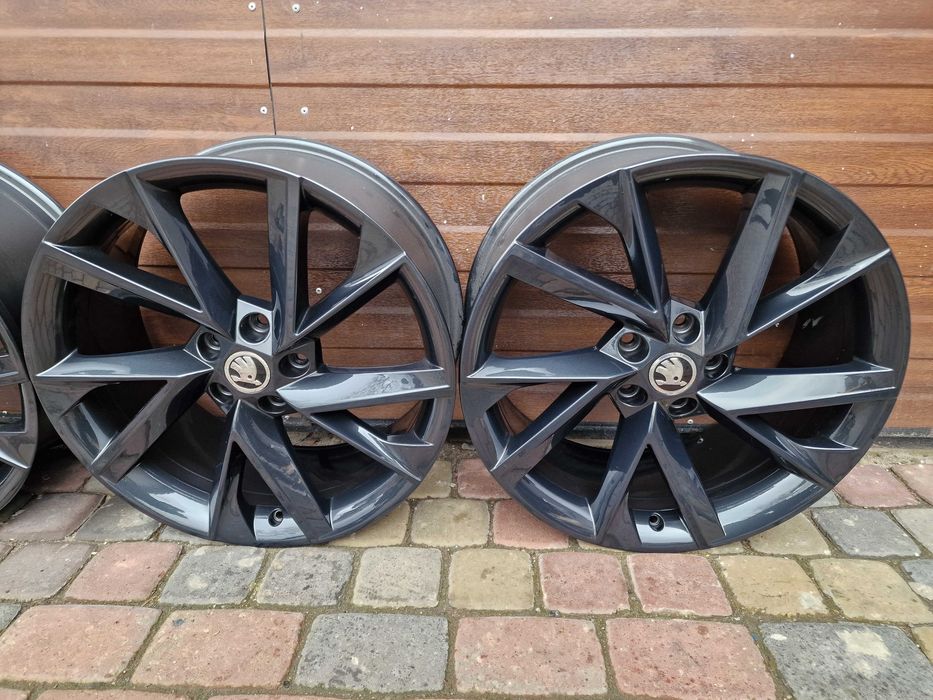 Skoda 19 Cali 5x112 8J ET45 Karoq Kodiaq SuperB