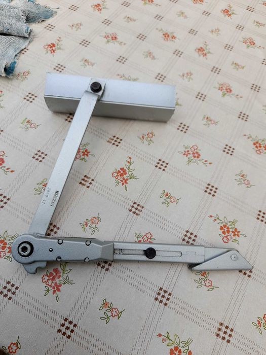 Mola para fecho de porta automático