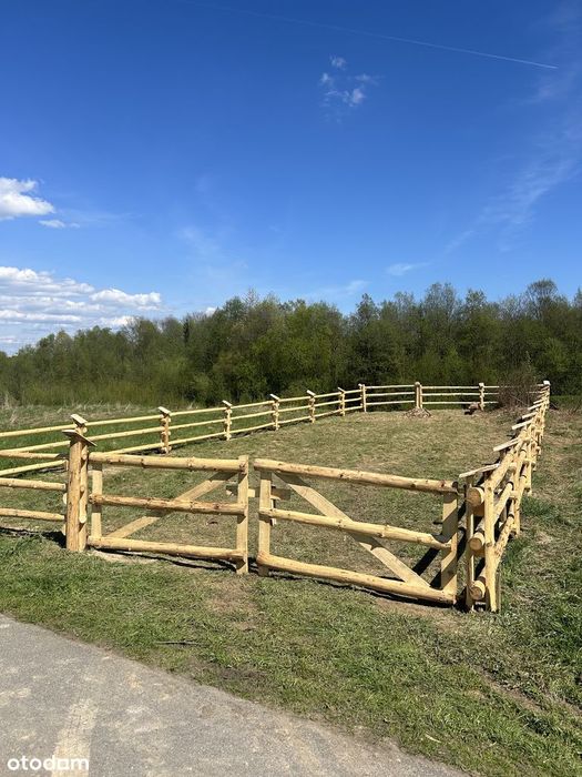 Chochołów z widokiem na Tatry i rzekę przy ścieżce rowerowej - Więcej