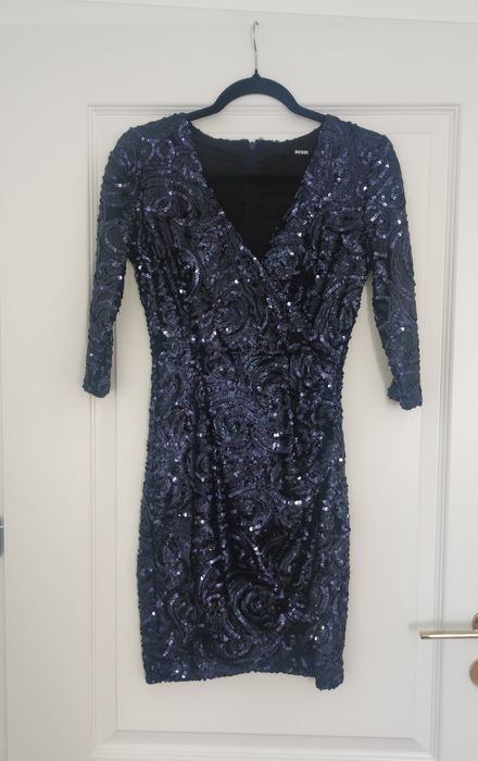 Piękna sukienka w cekiny