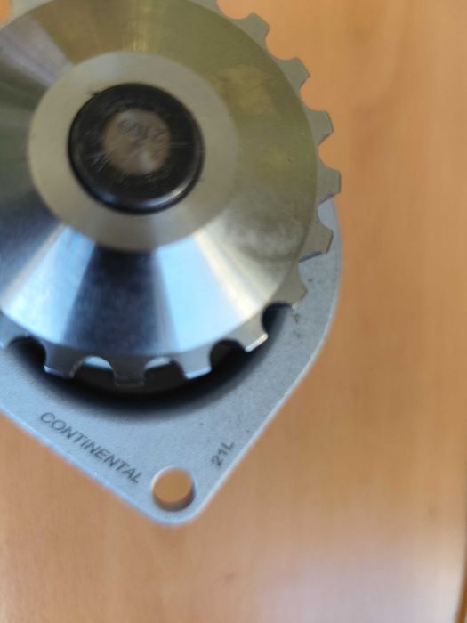 Помпа Continental Peugeot 1.6L