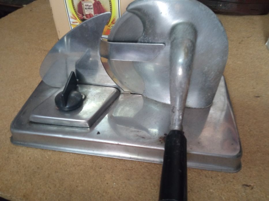 Mini bread box and pasta cutter. Useful. Fully functional.