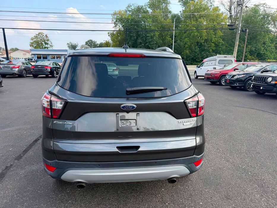 Ford Escape Titanium      2018