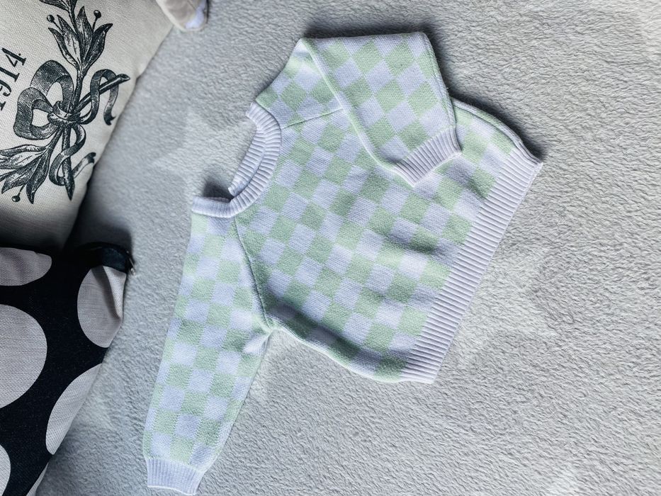 Лот Костюм, светр на дівчинку