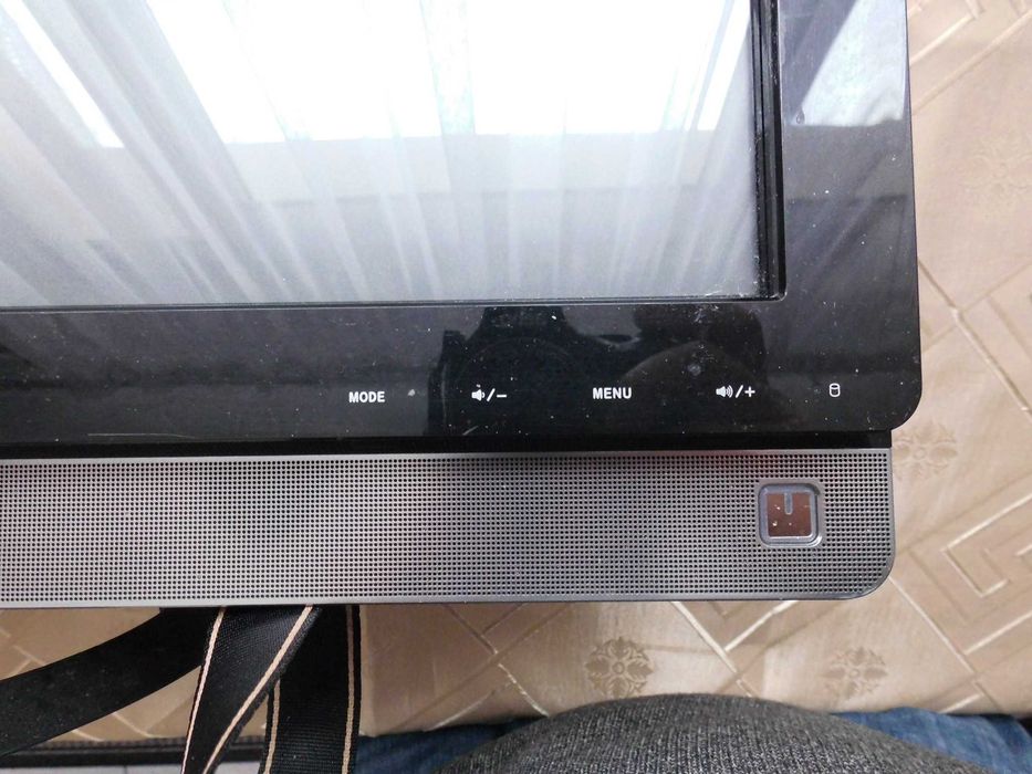 ASUS 22" Dotykowy AIO Komputer ( jak Tablet ) 4X3,1GHz