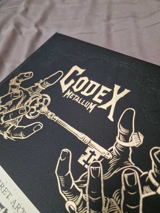 Livro Codex Metallum - Art of Metal Covers