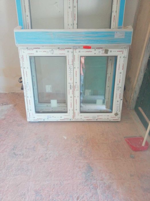 Porta e janela em PVC novos