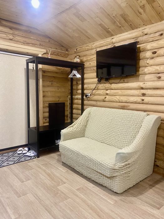 Центр. СВЕТ ЕСТЬ. Посуточная и почесовая сдача дома.