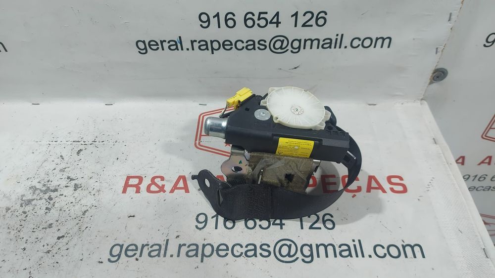 Cinto de Segurança Trás Esquerdo Mercedes Class C W204 33060588D