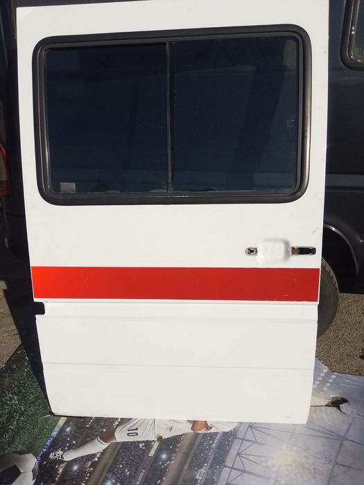 Бокові двері до Mercedes Sprinter/ LT