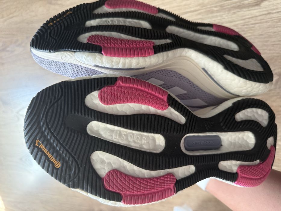 Жіночі бігові кросівки adidas solarglide 6  39 1/3