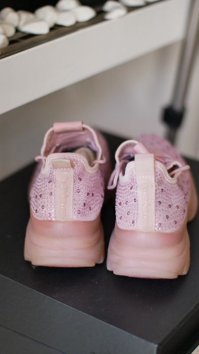 Продам Кроссовки bebe Leyla Blush