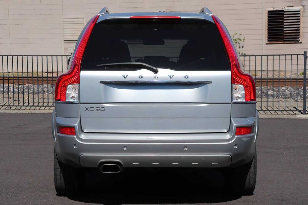 Volvo XC90      2013