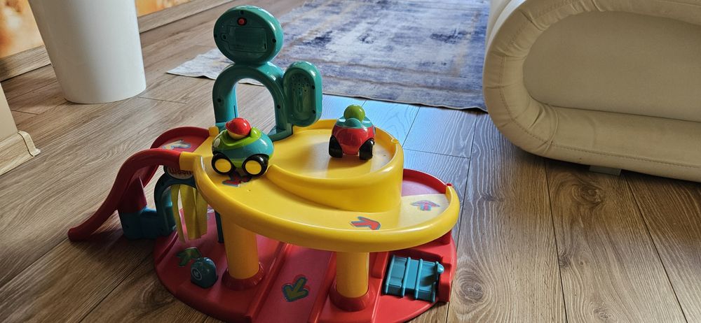 Garaż dziecięcy mothercare