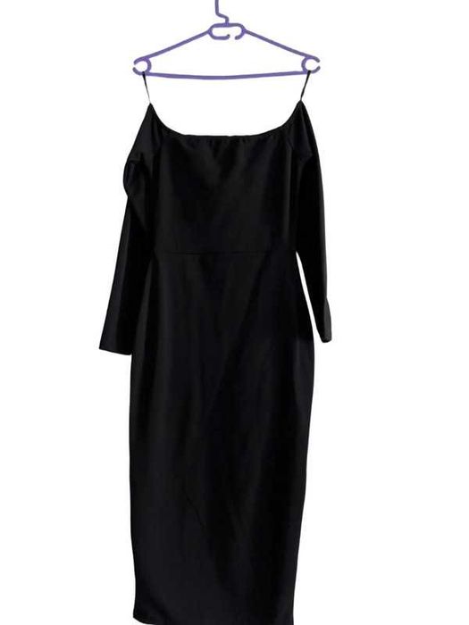 Czarna elegancka kopertowa sukienka 34 missguided offshoulder