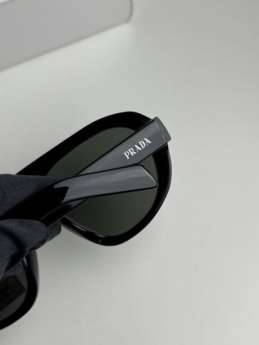 Окуляри Prada 2026