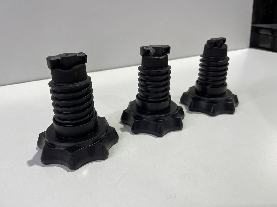 Кронштейн запаски болт крепление Skoda A5 Golf 5 Passat B6