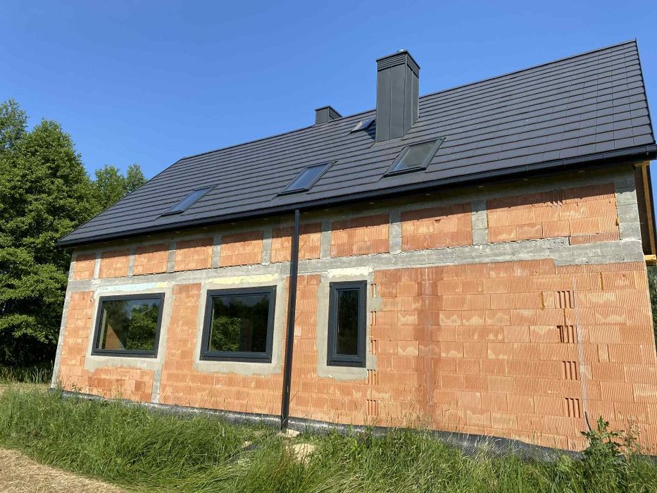 Dom w papawerach” firmy ARCHON, na dużej działce o powierzchni 43 arów SSZ
