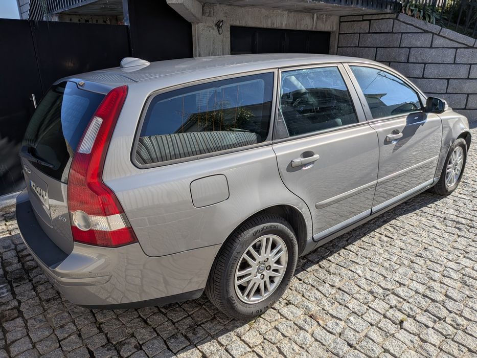 Volvo V50 1.6D 109cv (2007) – 175.000 km – Bom Estado Geral e Muito Económica