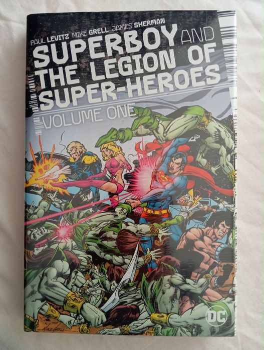 Absolutes e Omnibus DC Comics