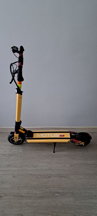 Hulajnoga elektryczna MOTUS 8.5 lite pro
