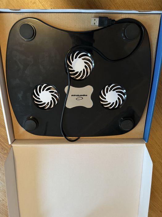 Podstawka chłodząca do laptopa