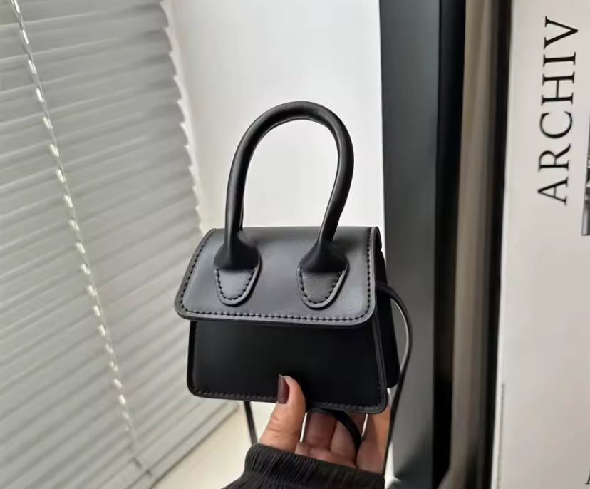Міні сумочка jacquemus