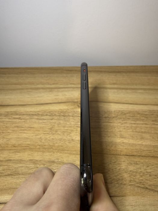 Продам iphone 11 pro 64gb