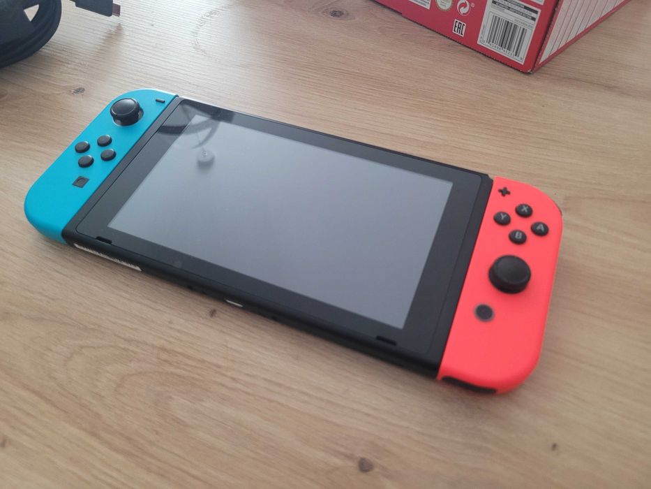 Nintendo Switch Pełen komplet V1
