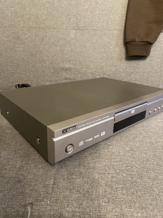 Yamaha dvd-s530.