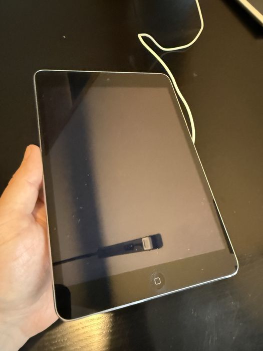 ipad mini 2 32gb - купити планшети - Ціна на OLX.ua
