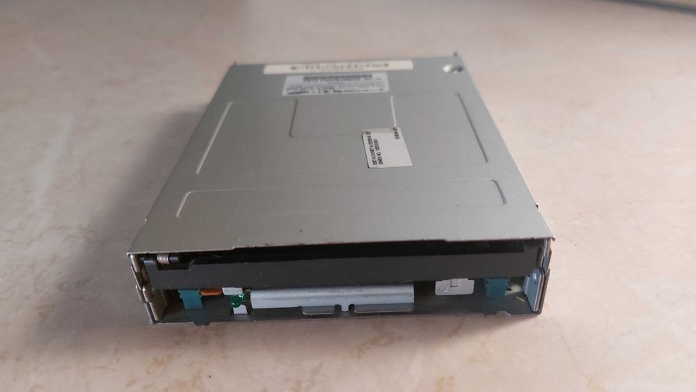 Stacja dyskietek 3,5" 1,44 MB