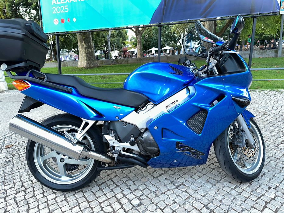 Honda VFR 800 FI  RC46